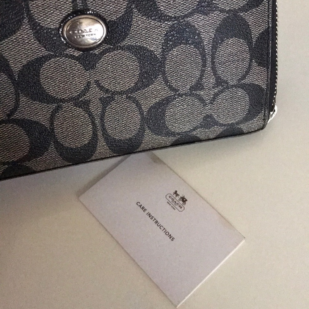 Coach wallet - Picture 4 of 4